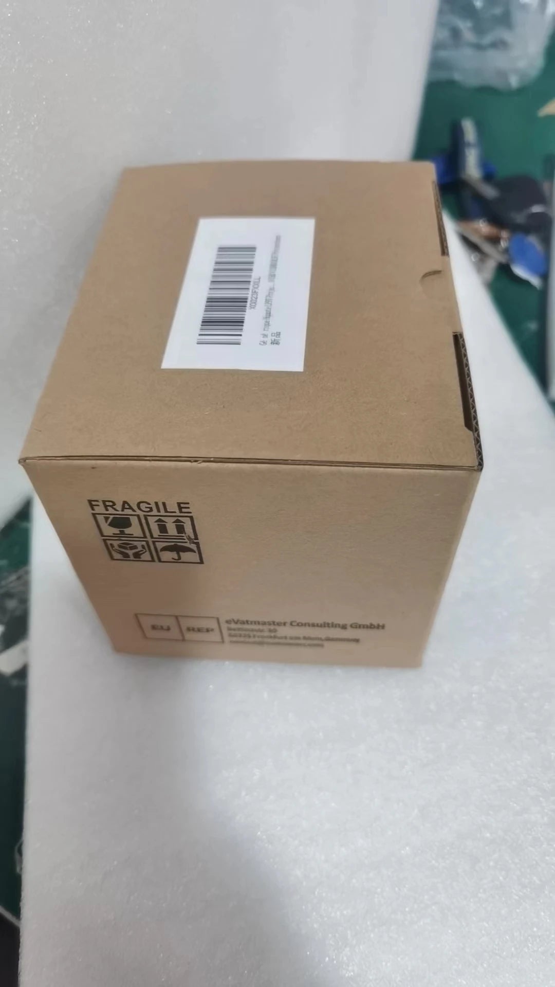 POA-LMP114  / POA-LMP135 Accessories of projection lamp fit for SANYO PLV-Z2000 PLV-Z700 PLV-Z3000 PLV-Z4000 PLV-Z800 PLC-XWU30